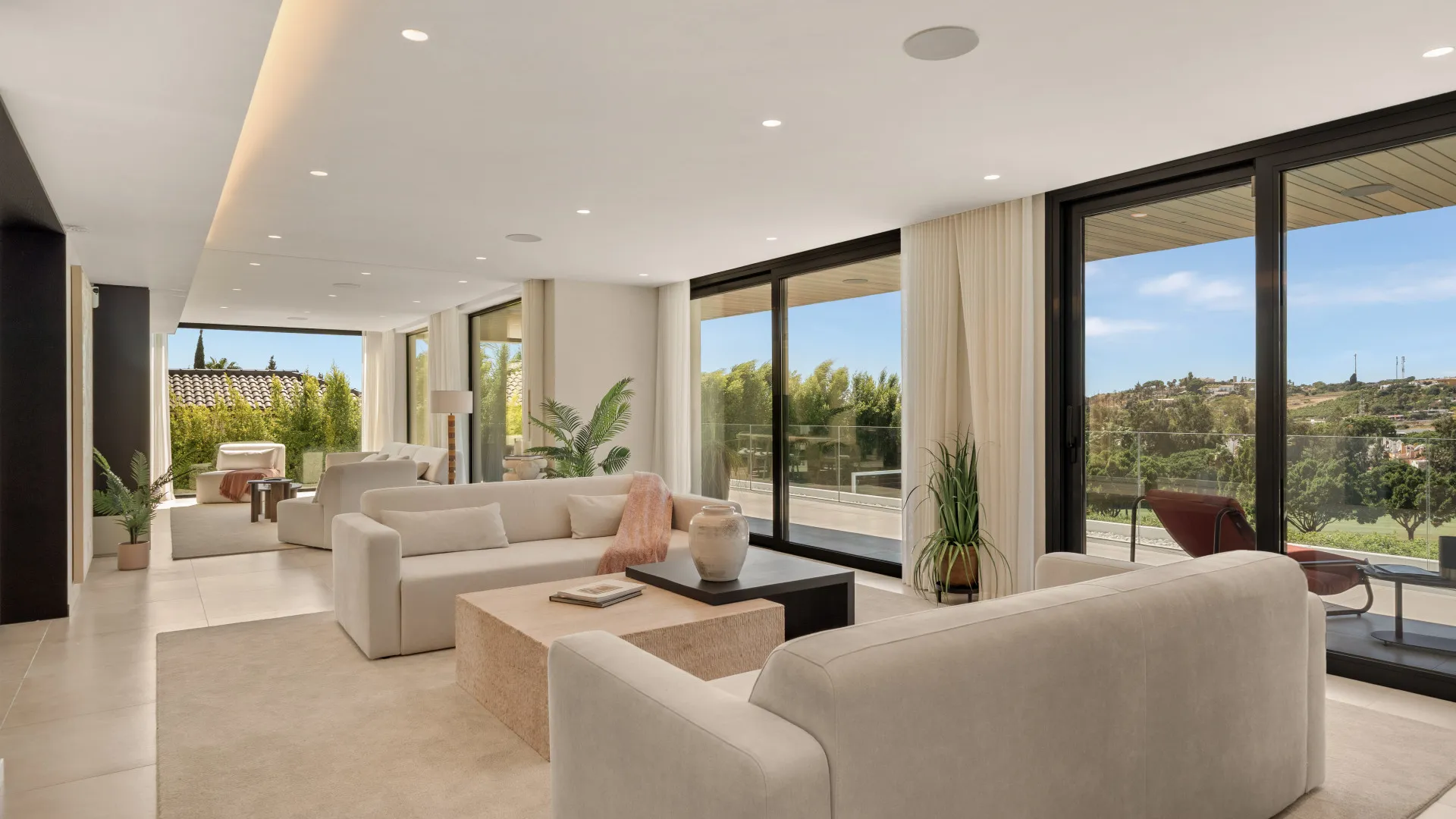 Villa a la venta en Nueva Andalucia
