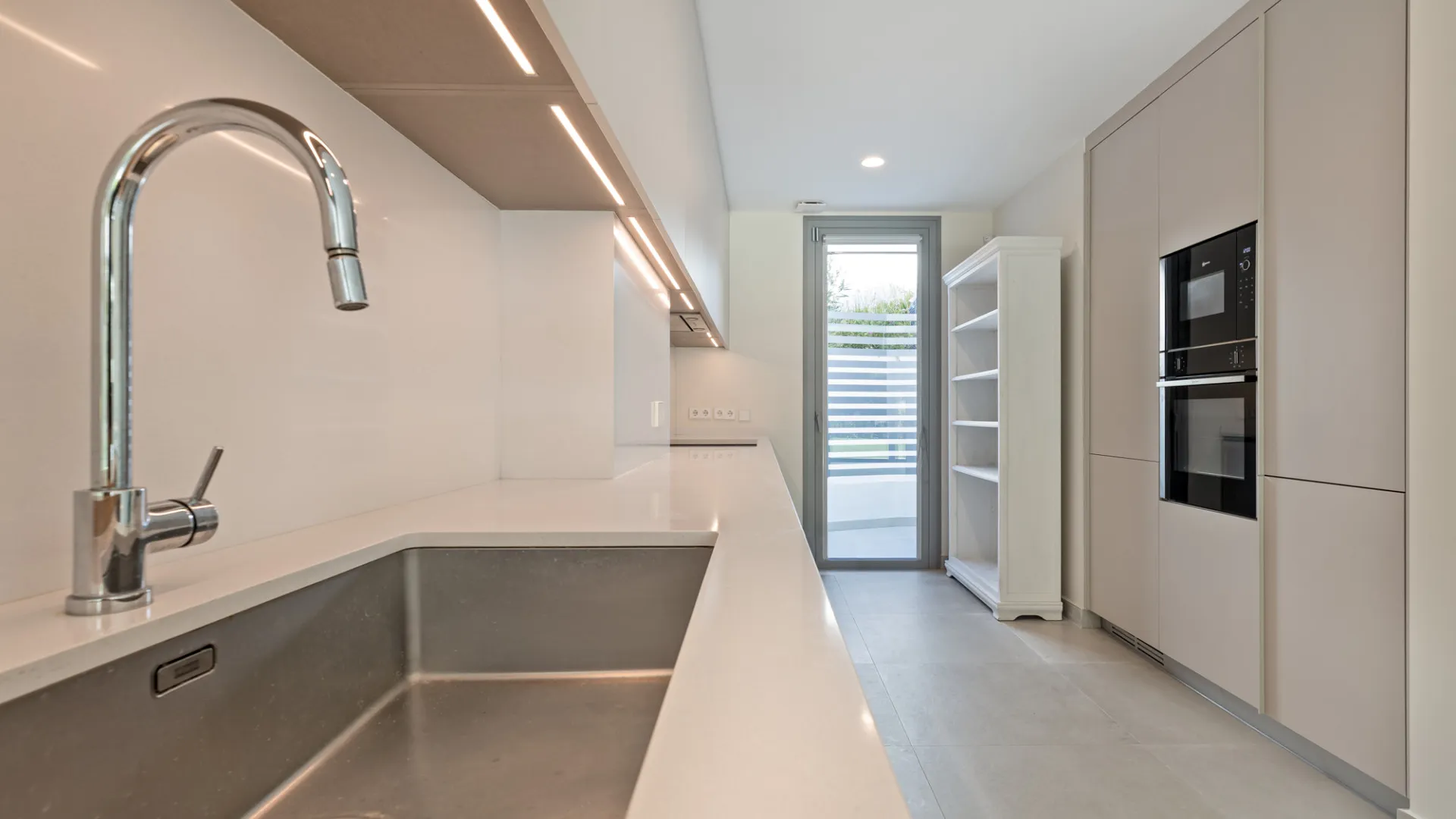 San Pedro de Alcantara, pareado a la venta de 4 dormitorios