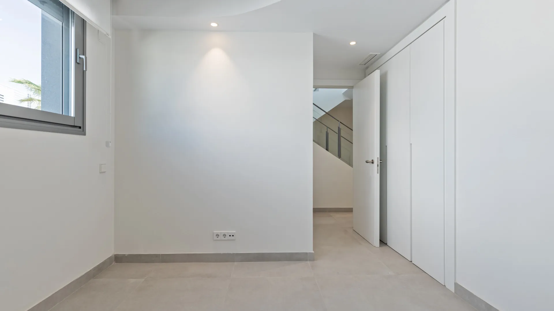 San Pedro de Alcantara, pareado a la venta de 4 dormitorios