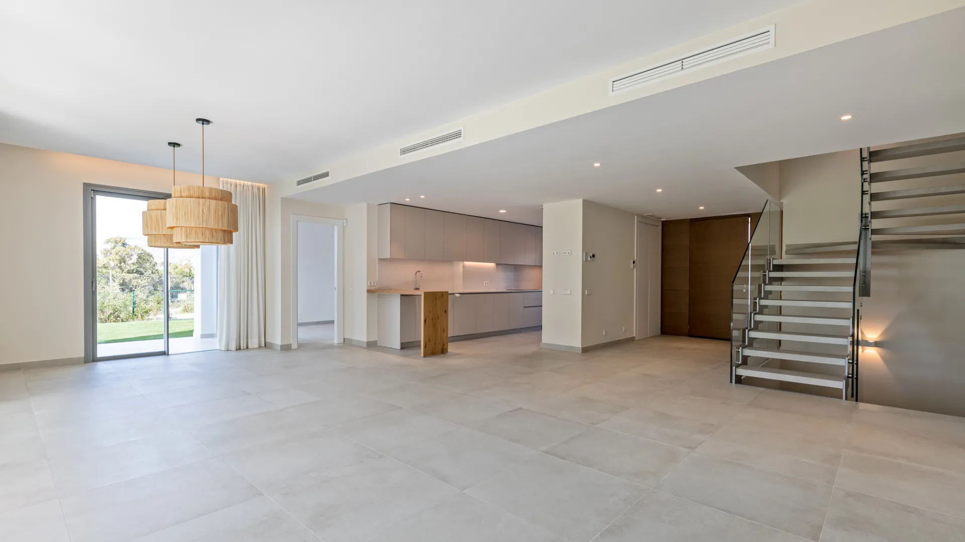 San Pedro de Alcantara, pareado a la venta de 4 dormitorios
