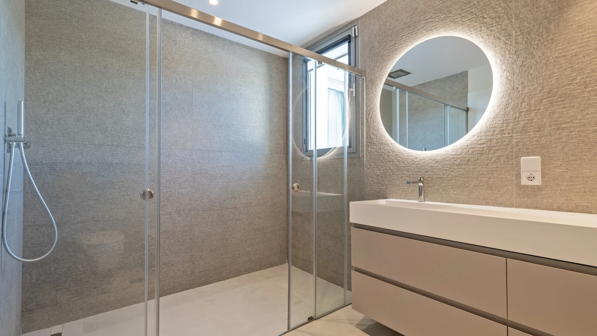San Pedro de Alcantara, pareado a la venta de 4 dormitorios