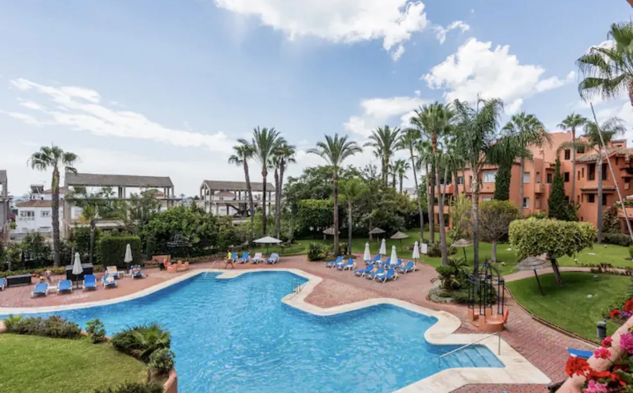 2 bedrooms apartment for sale in Oasis de Marbella