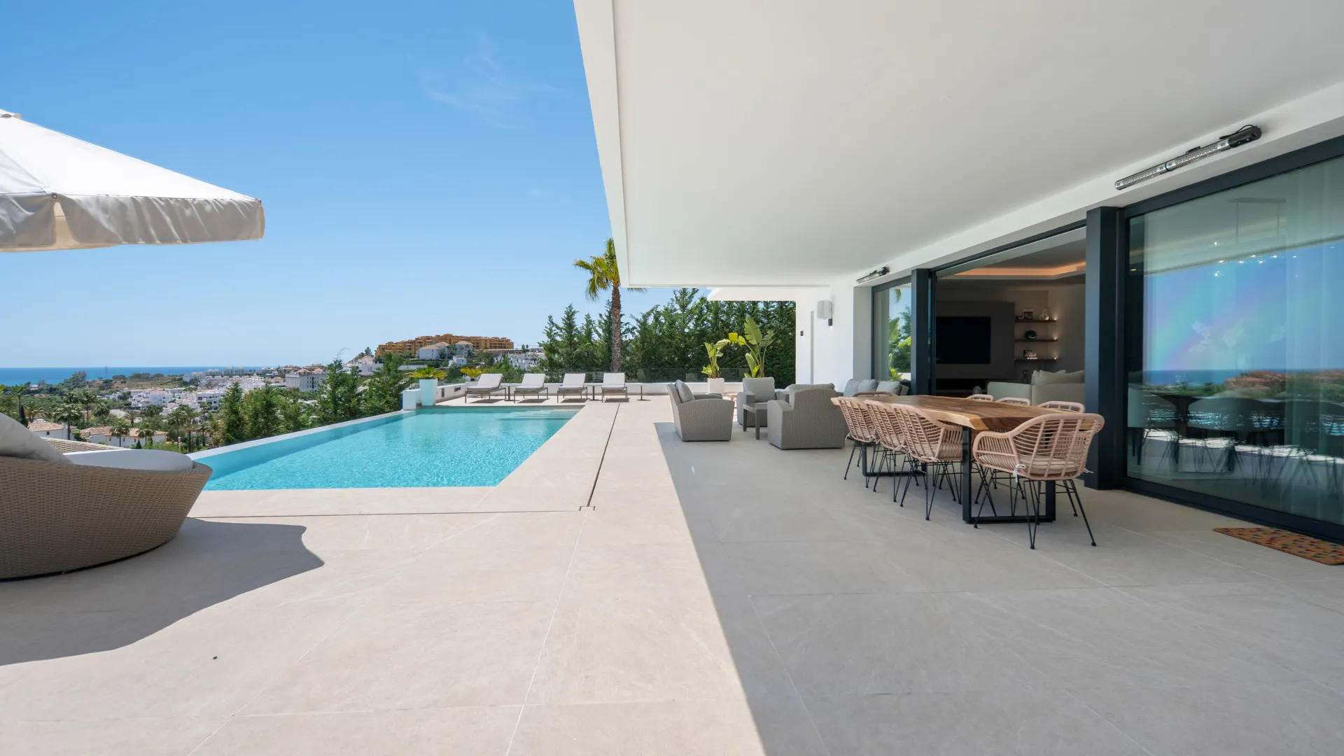 Villa for sale in La Resina Golf with 6 bedrooms