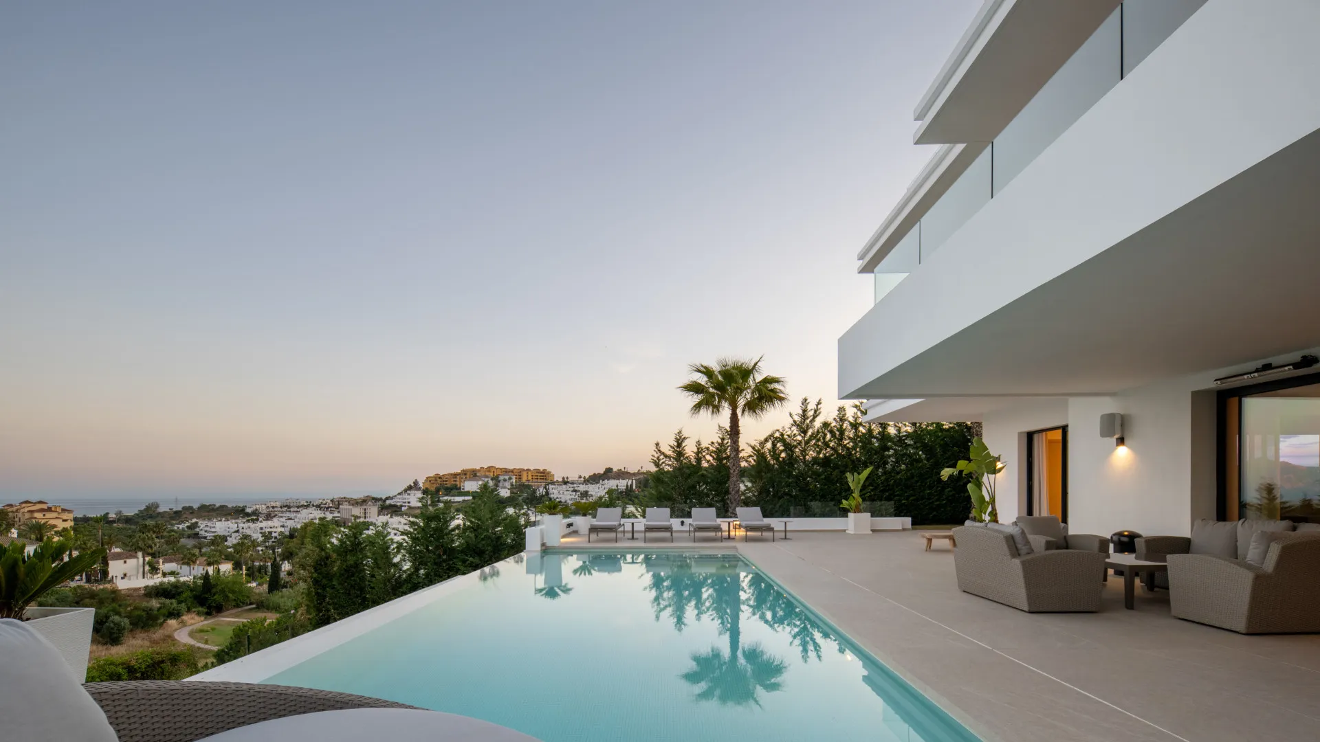 Villa for sale in La Resina Golf with 6 bedrooms