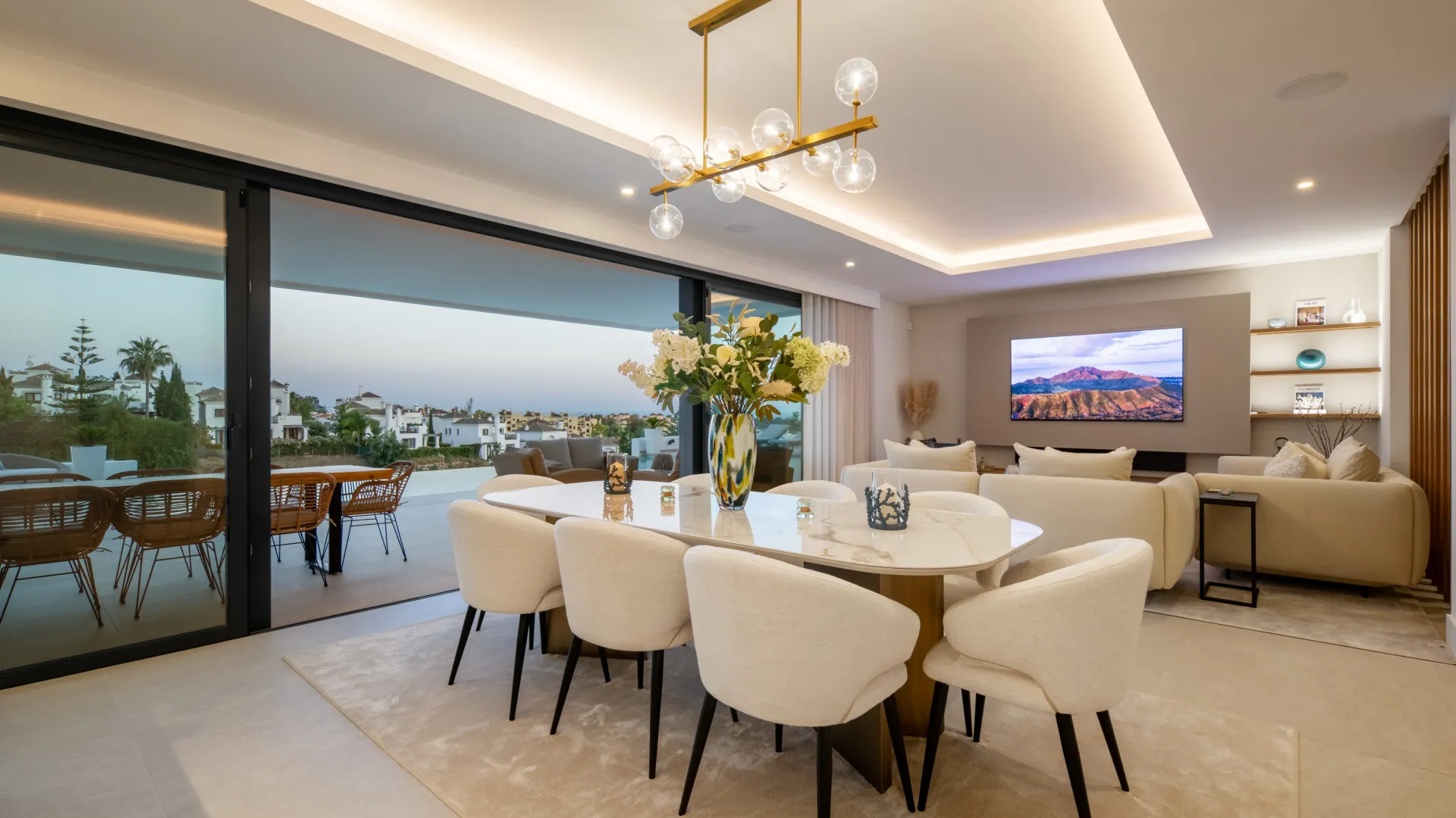Villa for sale in La Resina Golf with 6 bedrooms