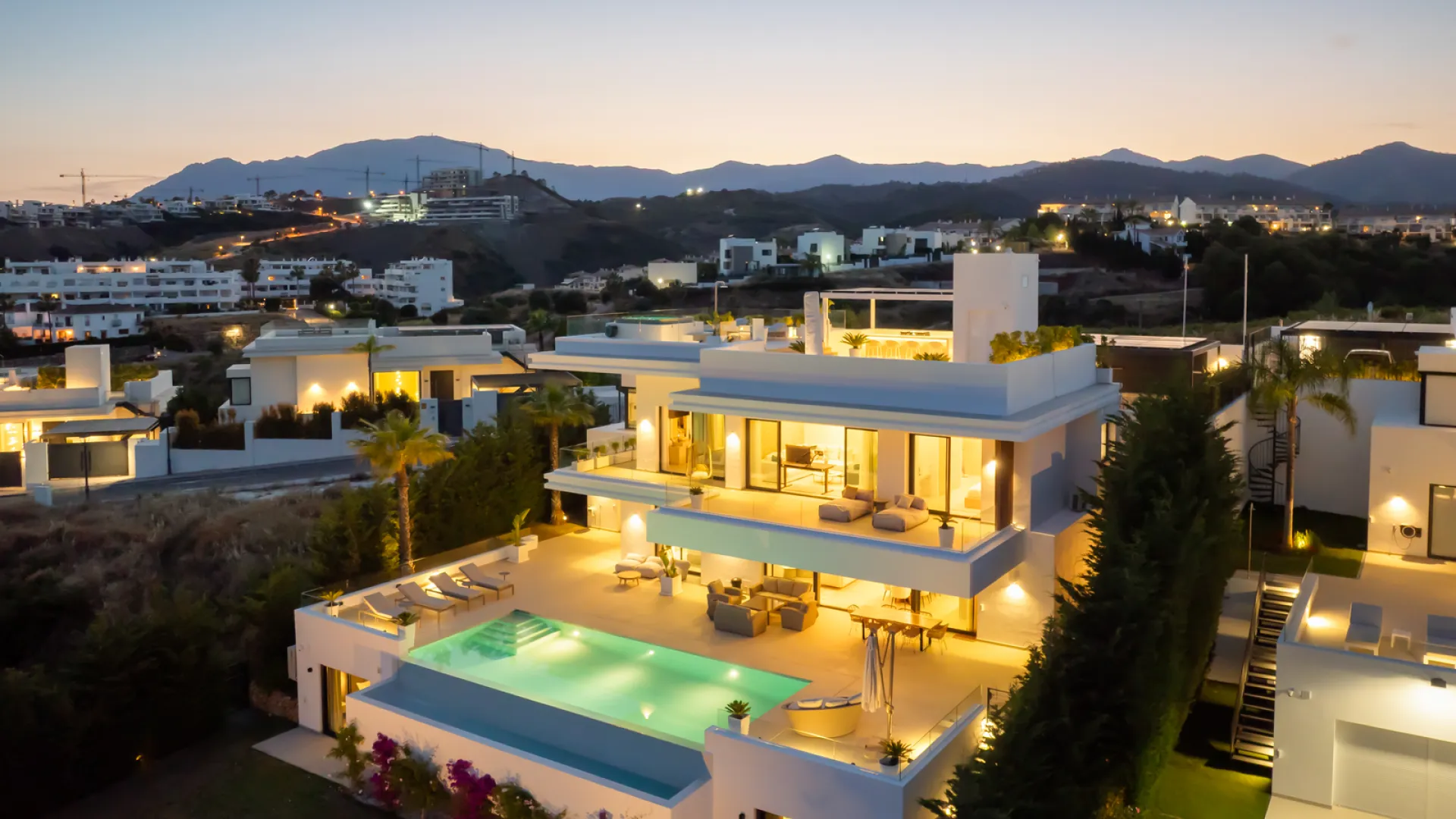 Villa for sale in La Resina Golf with 6 bedrooms