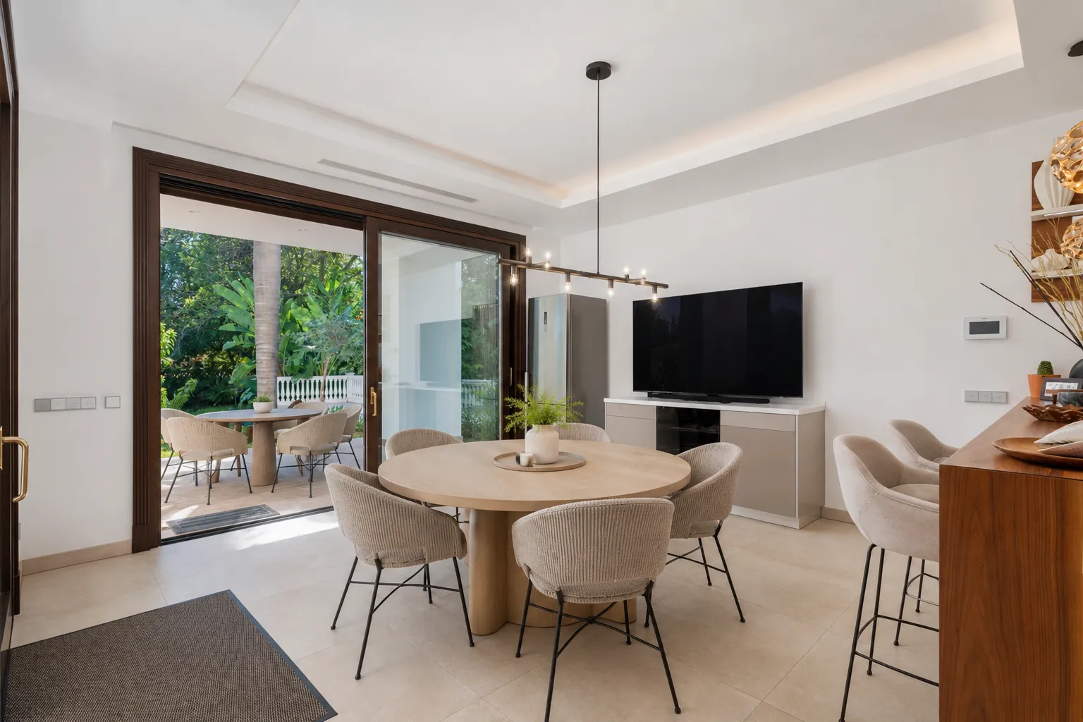 Comprar villa en Casasola de 7 dormitorios