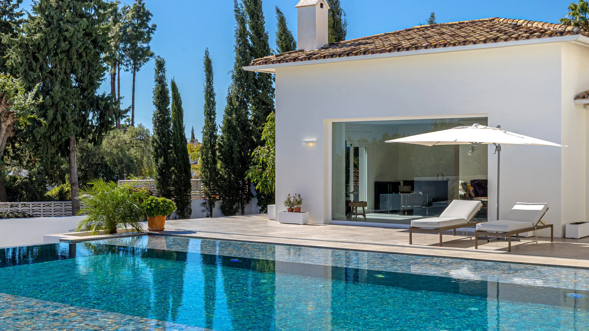 Se vende villa en Guadalmina Alta con 7 dormitorios