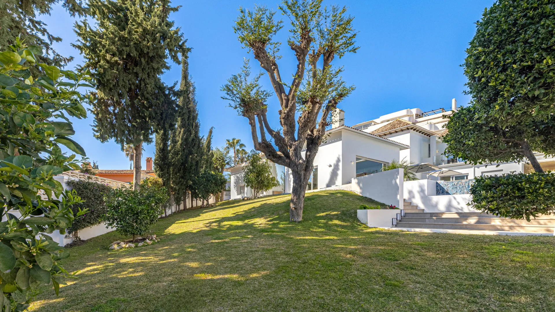 Se vende villa en Guadalmina Alta con 7 dormitorios