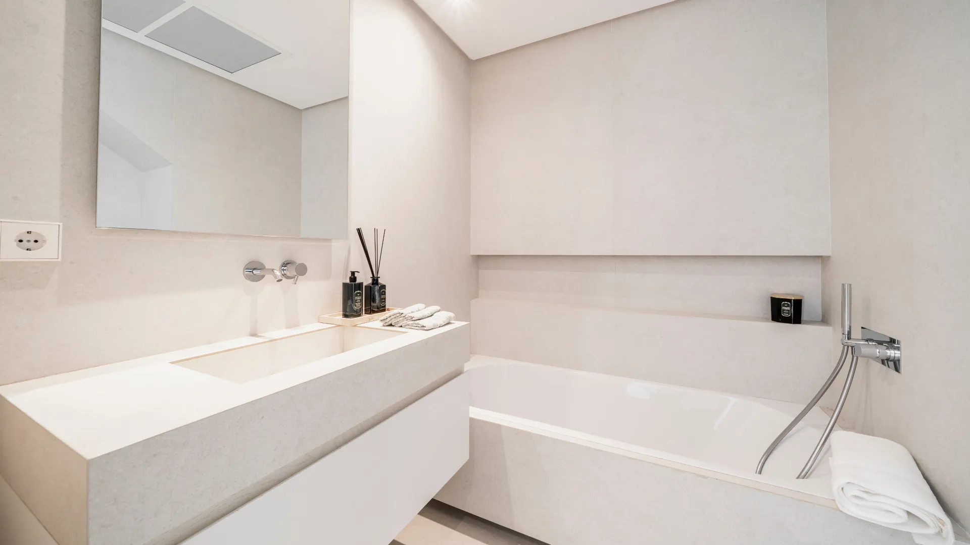Atico duplex en venta en Benahavis de 3 dormitorios