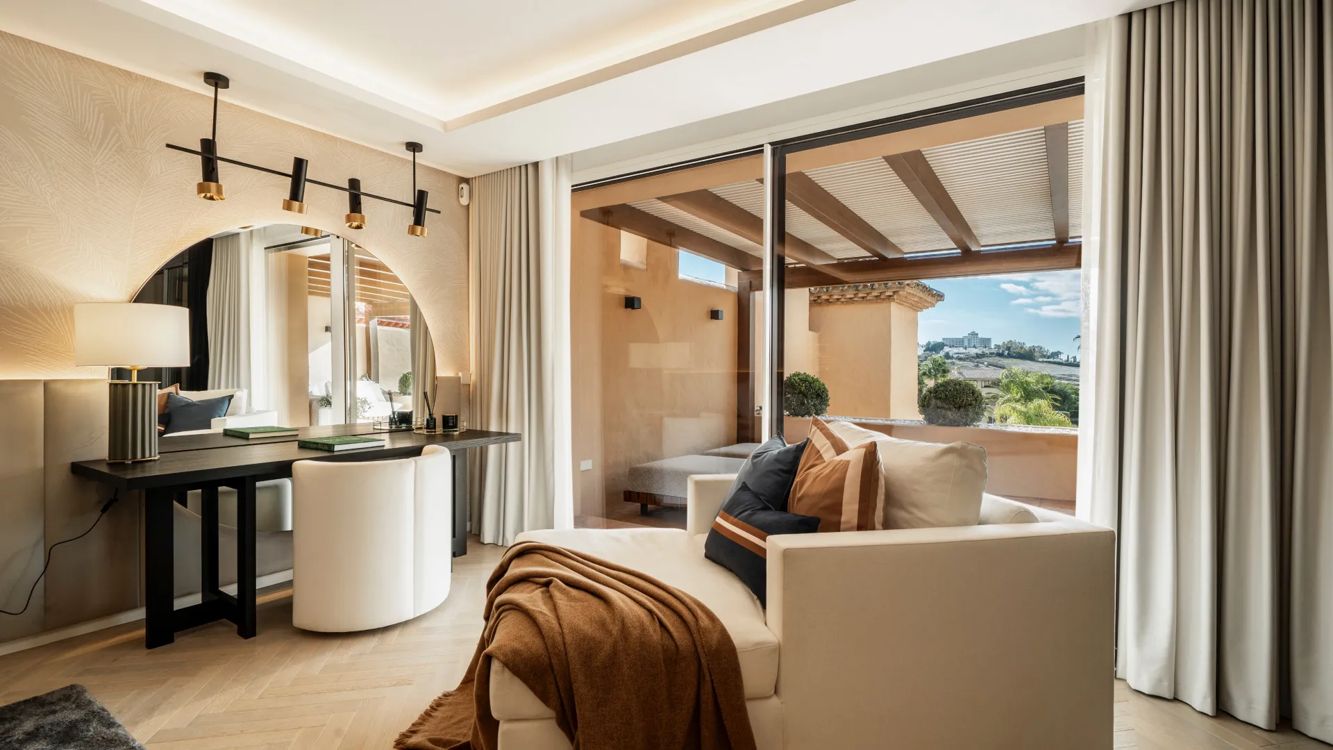 Atico duplex en venta en Benahavis de 3 dormitorios