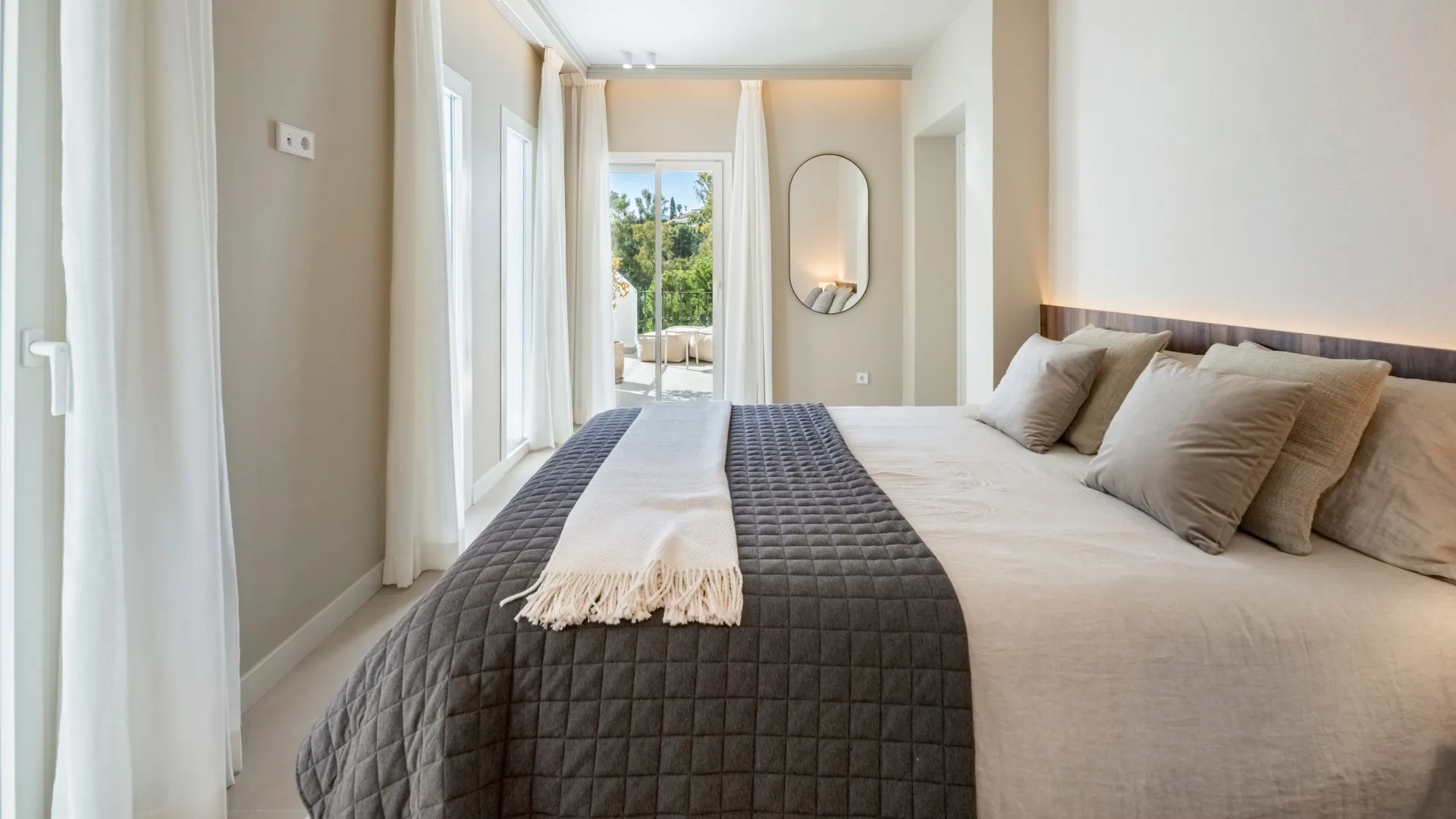 Se vende duplex con 3 dormitorios en La Quinta
