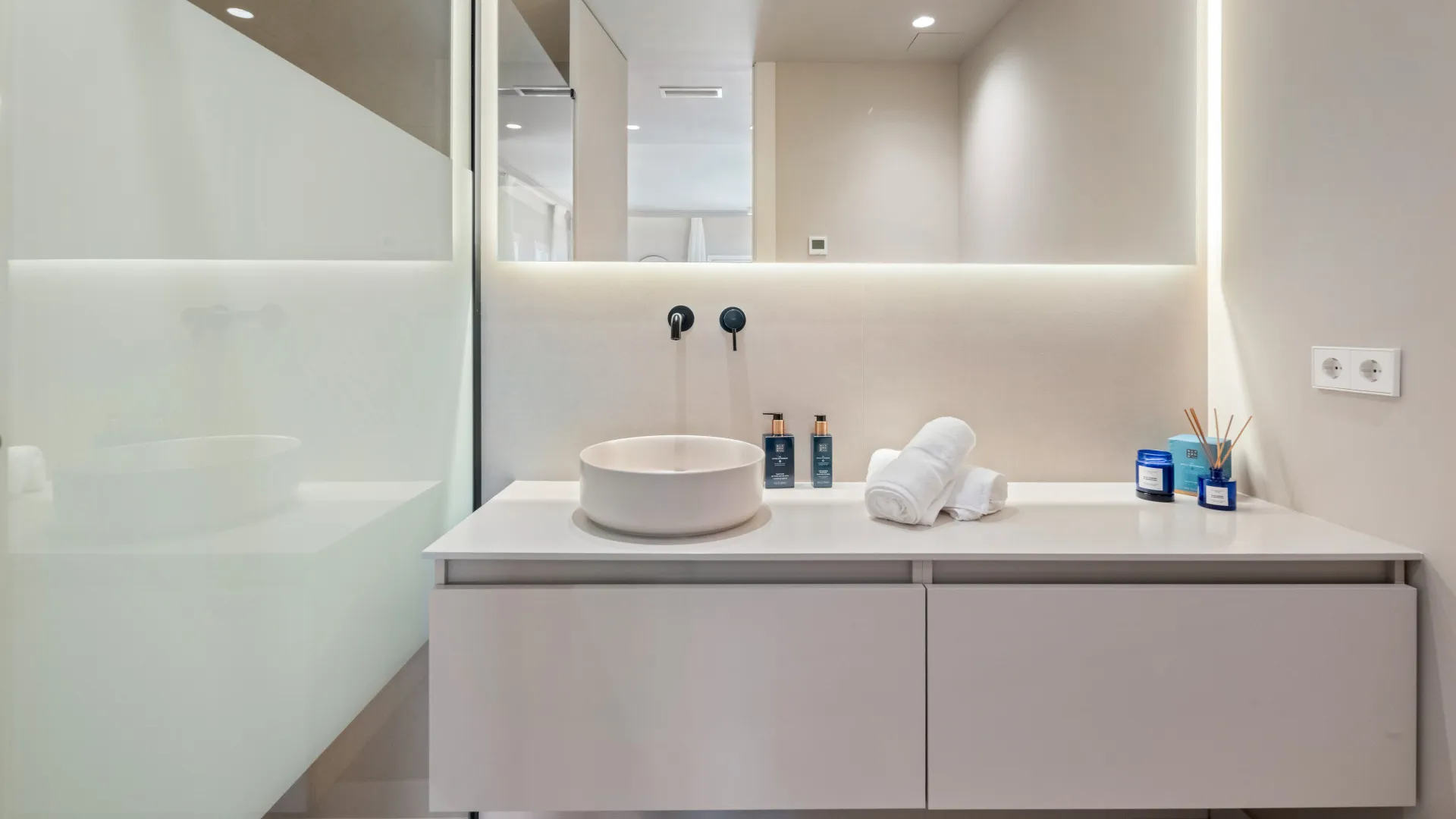 Se vende duplex con 3 dormitorios en La Quinta