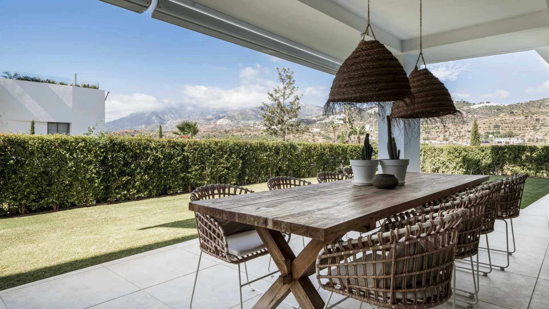 Buy Marbella ground floor apartment with 4 bedrooms