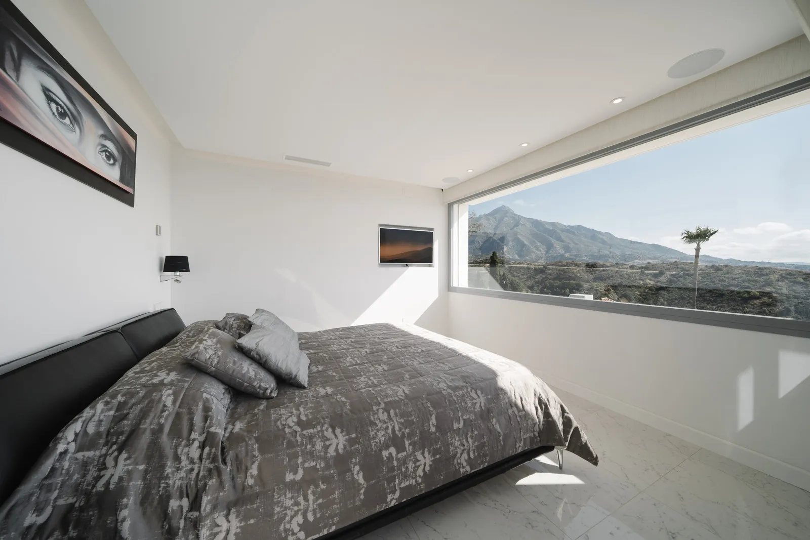Nueva Andalucia, villa de 5 dormitorios en venta