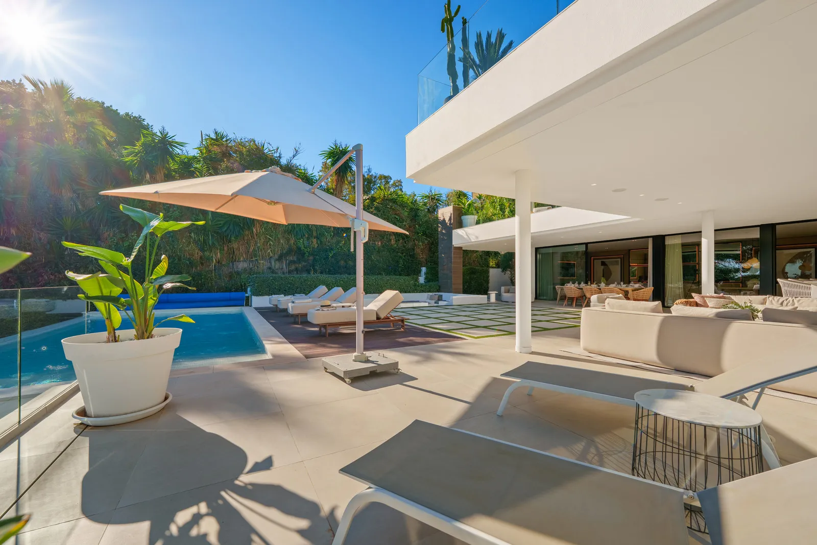 Nueva Andalucia, villa de 5 dormitorios a la venta