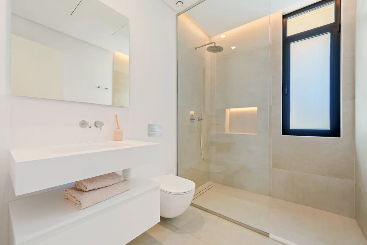 Nueva Andalucia, villa de 5 dormitorios a la venta