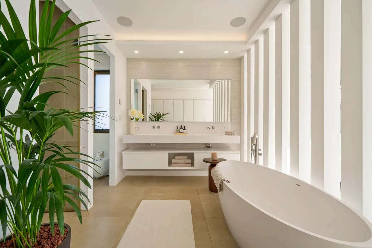 Nueva Andalucia, villa de 5 dormitorios a la venta