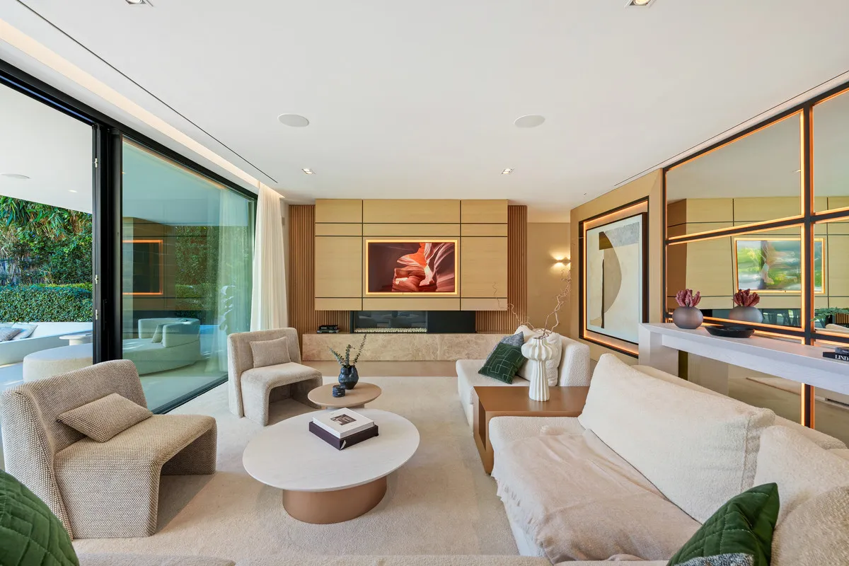 Nueva Andalucia, villa de 5 dormitorios a la venta