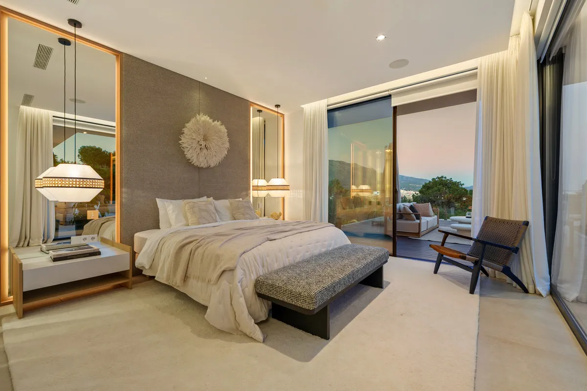 Nueva Andalucia, villa de 5 dormitorios a la venta