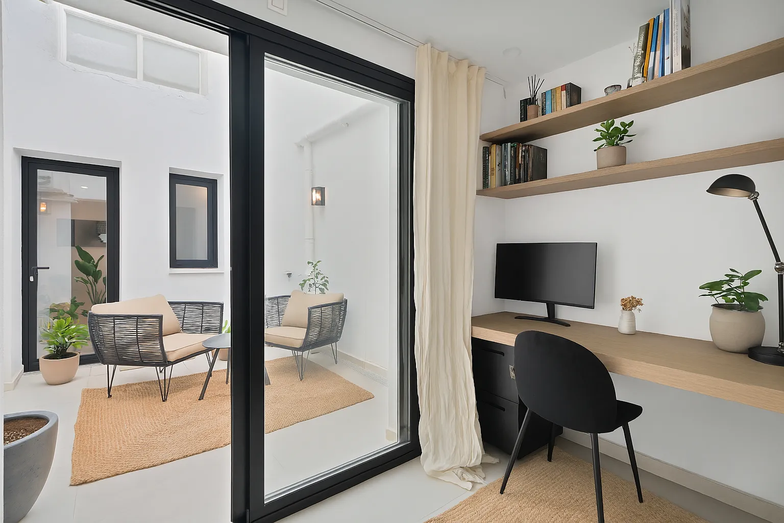 For sale Estepona 2 bedrooms ground floor apartment