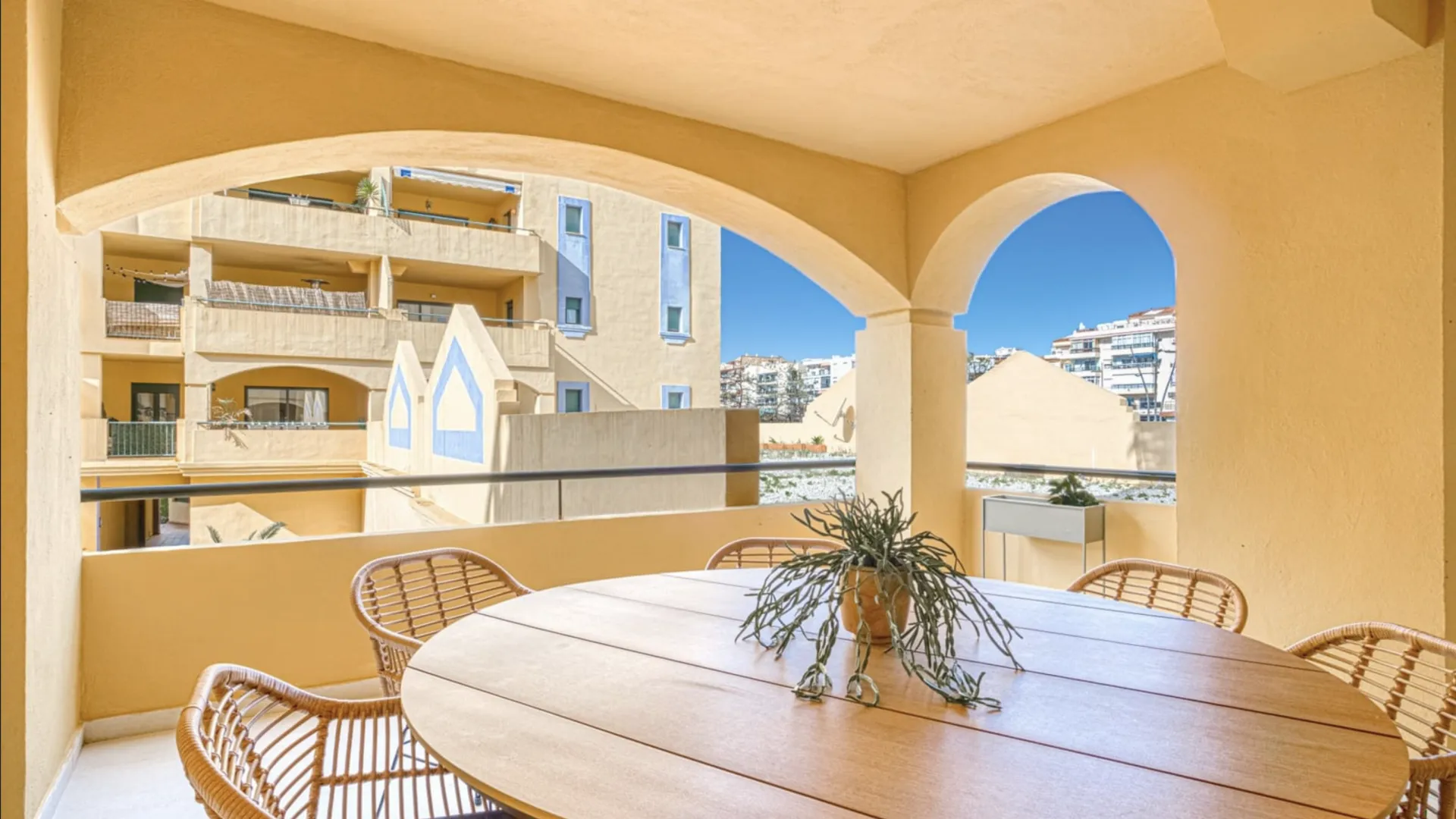 4 bedrooms apartment in San Pedro de Alcantara for sale