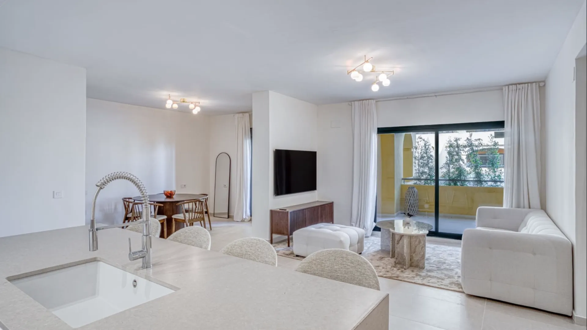 4 bedrooms apartment in San Pedro de Alcantara for sale
