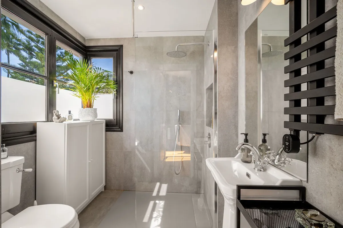 Marbella Ciudad, adosado en venta de 4 dormitorios