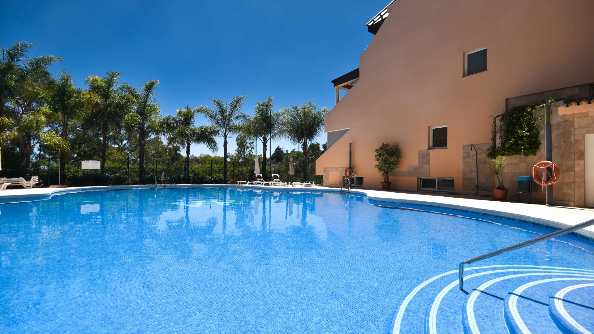 Buy penthouse in Vista Real