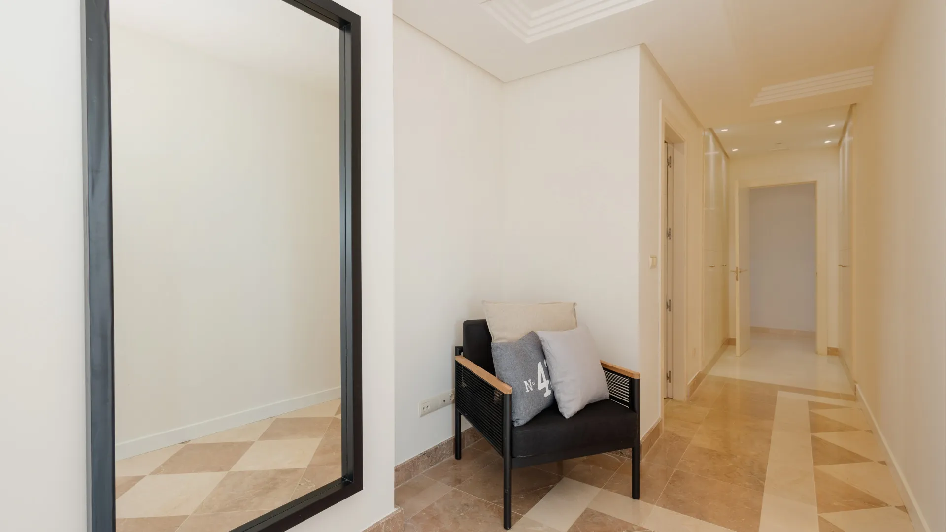 Buy penthouse in Vista Real