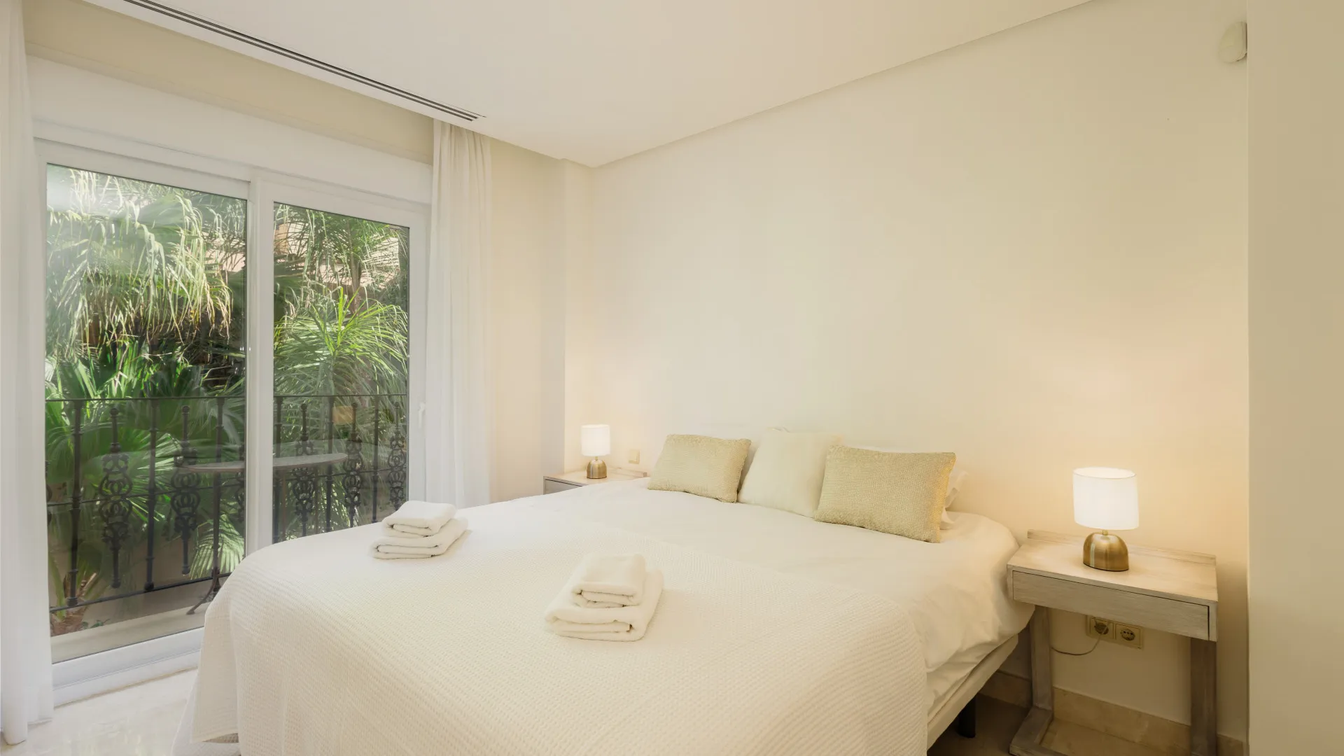 3 bedrooms penthouse for sale in Vista Real