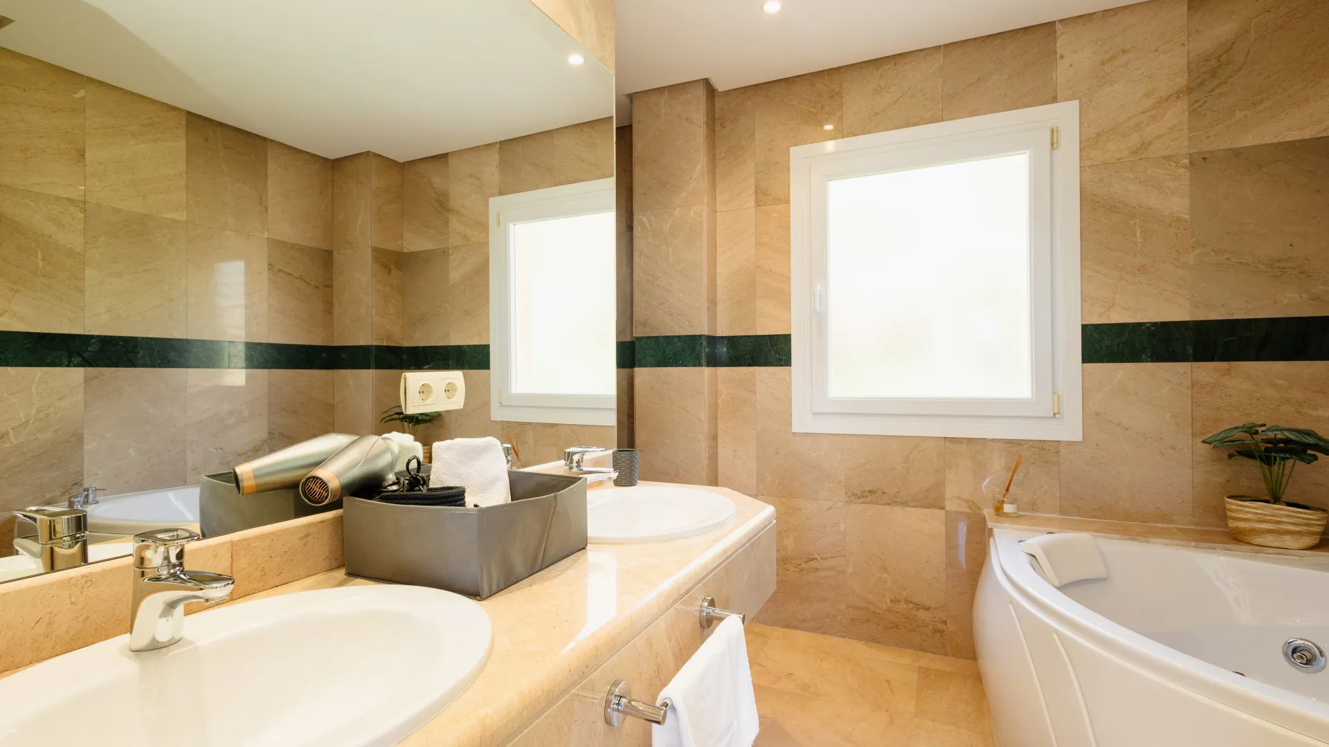 3 bedrooms penthouse for sale in Vista Real