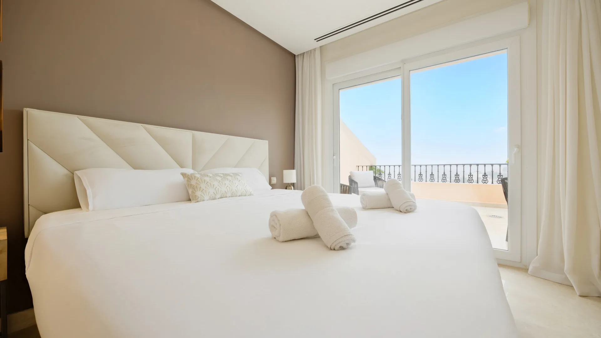 3 bedrooms penthouse for sale in Vista Real