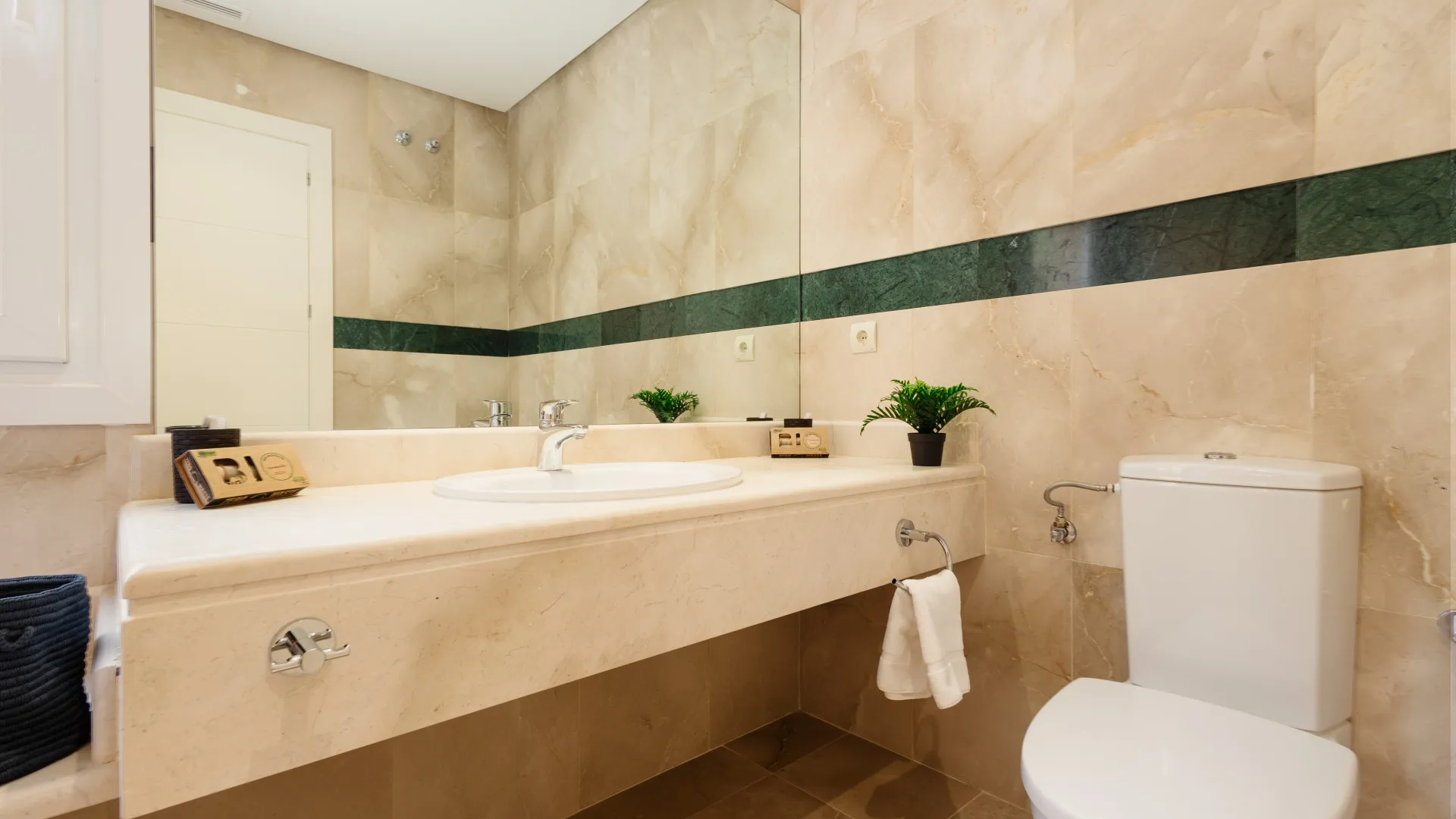 3 bedrooms penthouse for sale in Vista Real