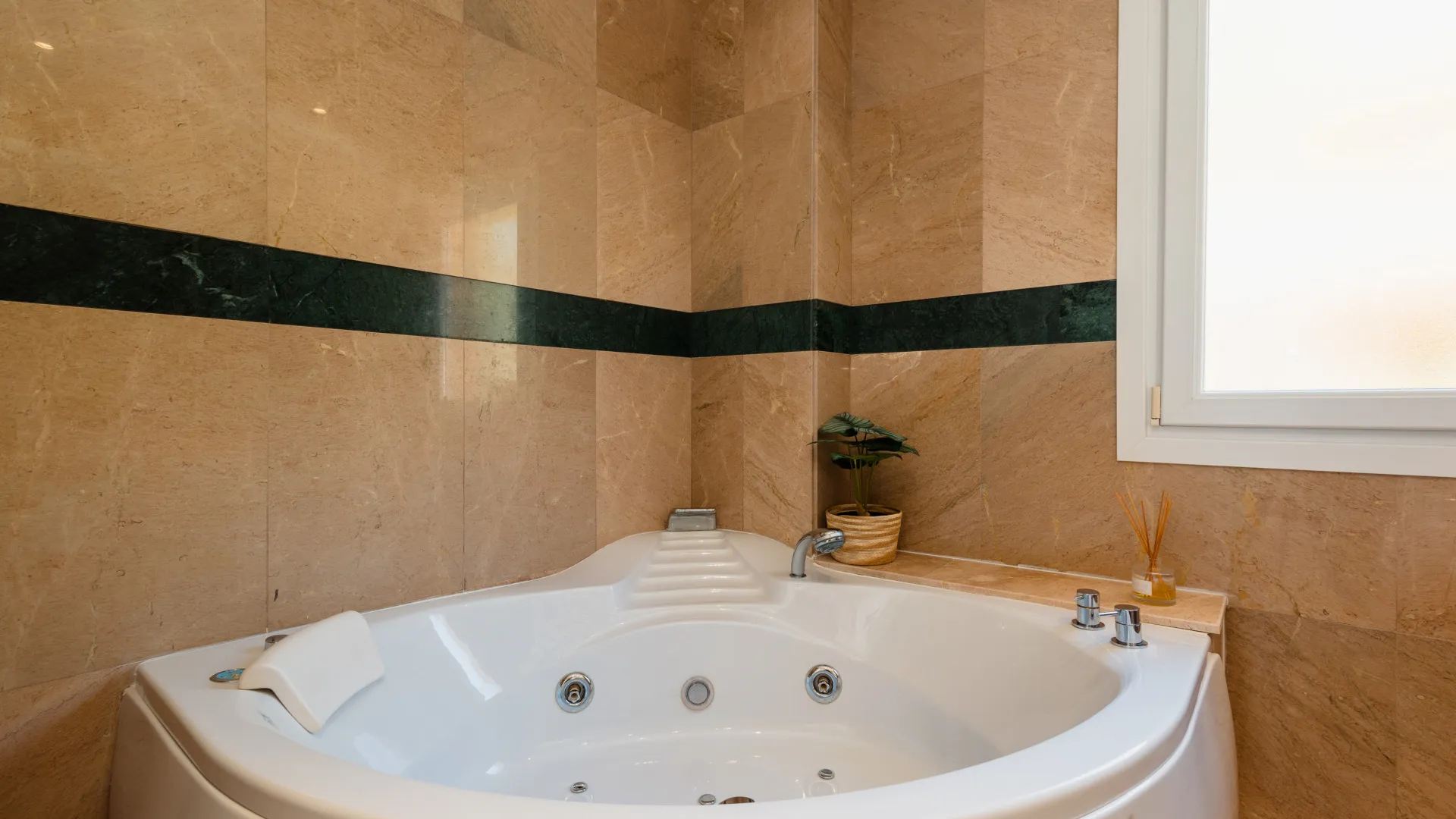 Comprar atico duplex en Vista Real de 3 dormitorios