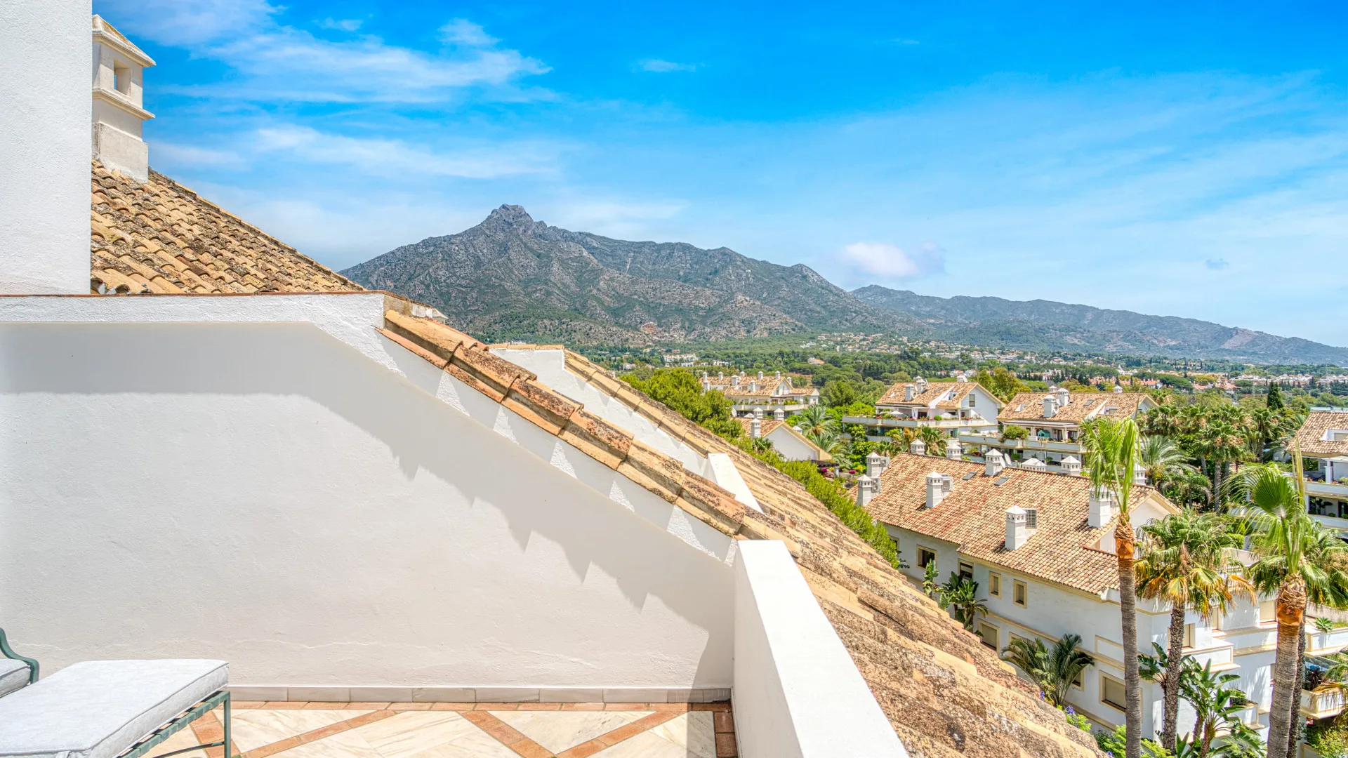 Se vende atico duplex en Monte Paraiso con 3 dormitorios