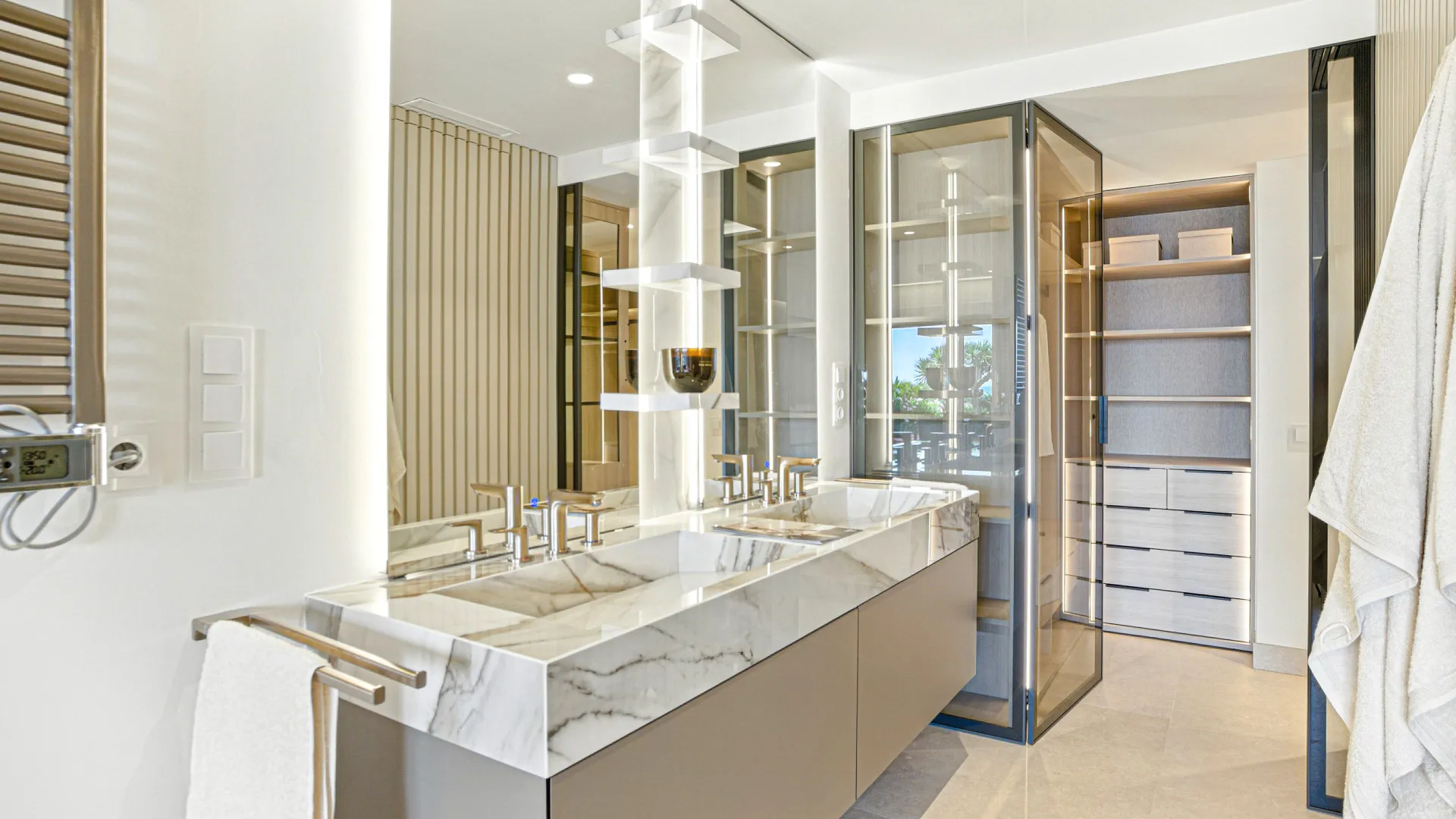 Menara Beach, apartamento planta baja a la venta