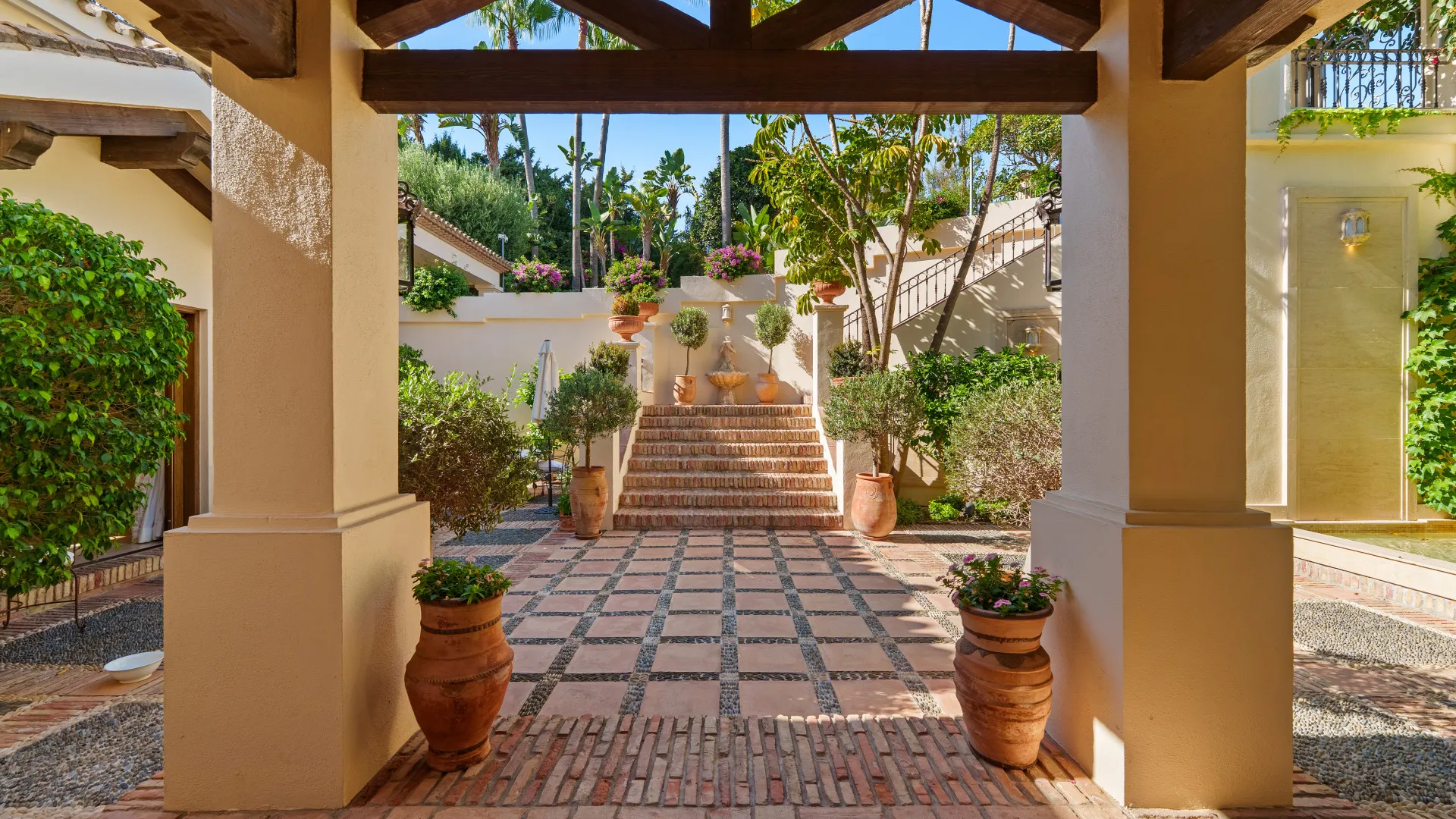 For sale Las Lomas del Marbella Club villa