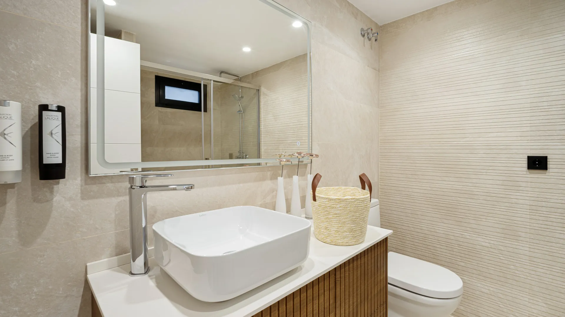 Las Lomas de Nueva Andalucia villa for sale