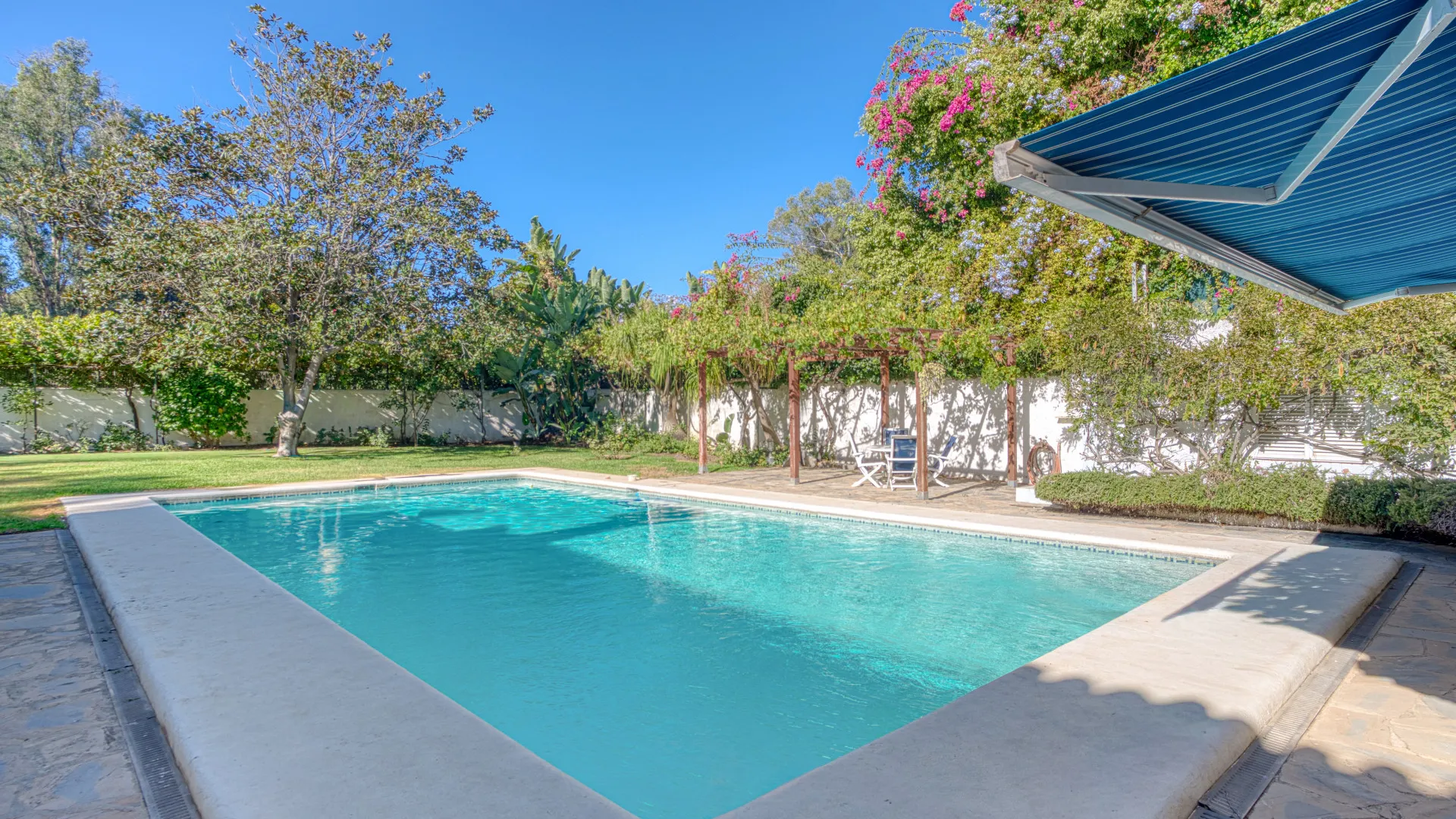 Villa a la venta de 5 dormitorios en New Golden Mile