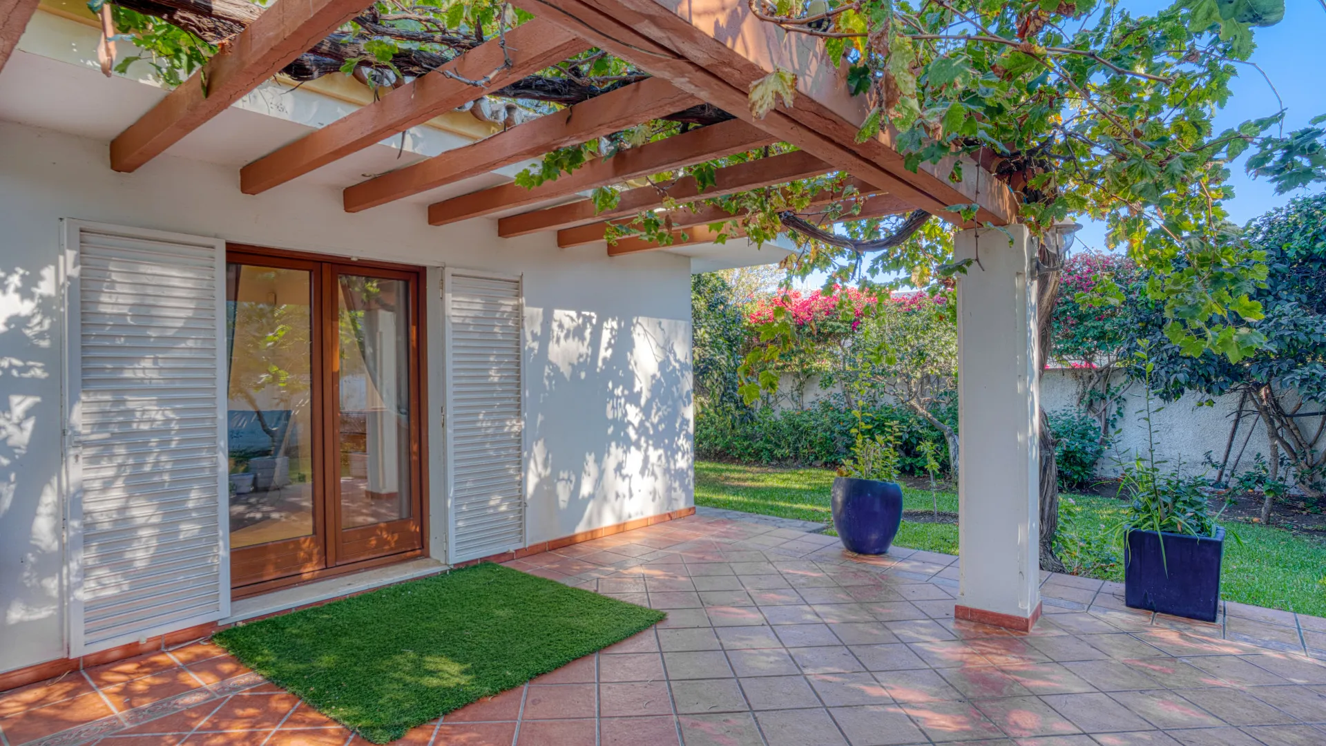 Villa a la venta de 5 dormitorios en New Golden Mile