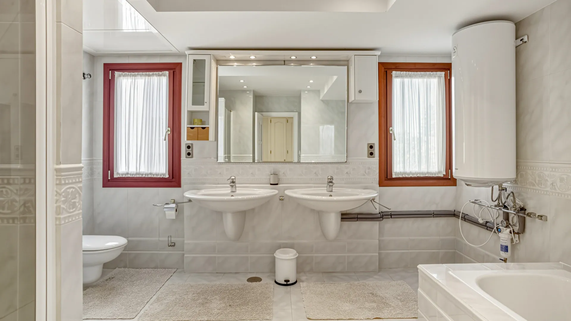 Villa a la venta de 5 dormitorios en New Golden Mile