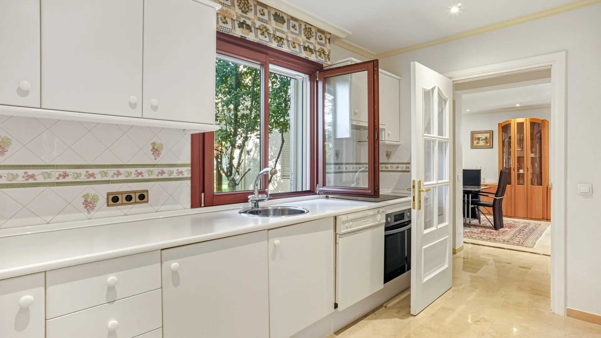 Villa a la venta de 5 dormitorios en New Golden Mile