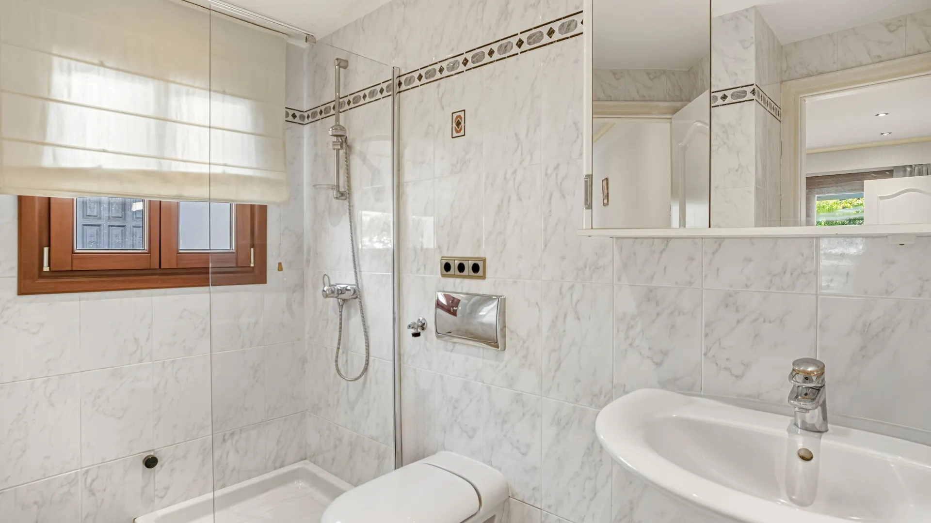 Villa a la venta de 5 dormitorios en New Golden Mile