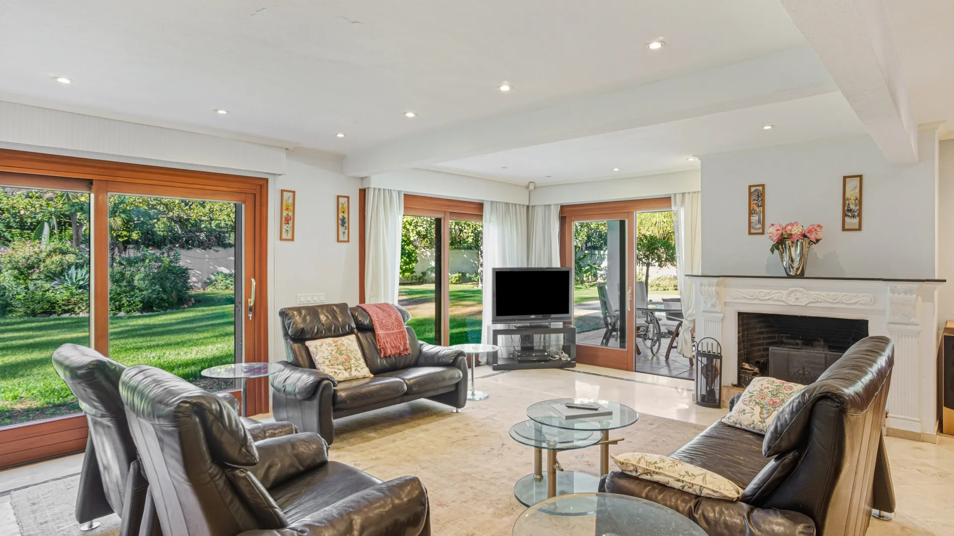 Villa a la venta de 5 dormitorios en New Golden Mile