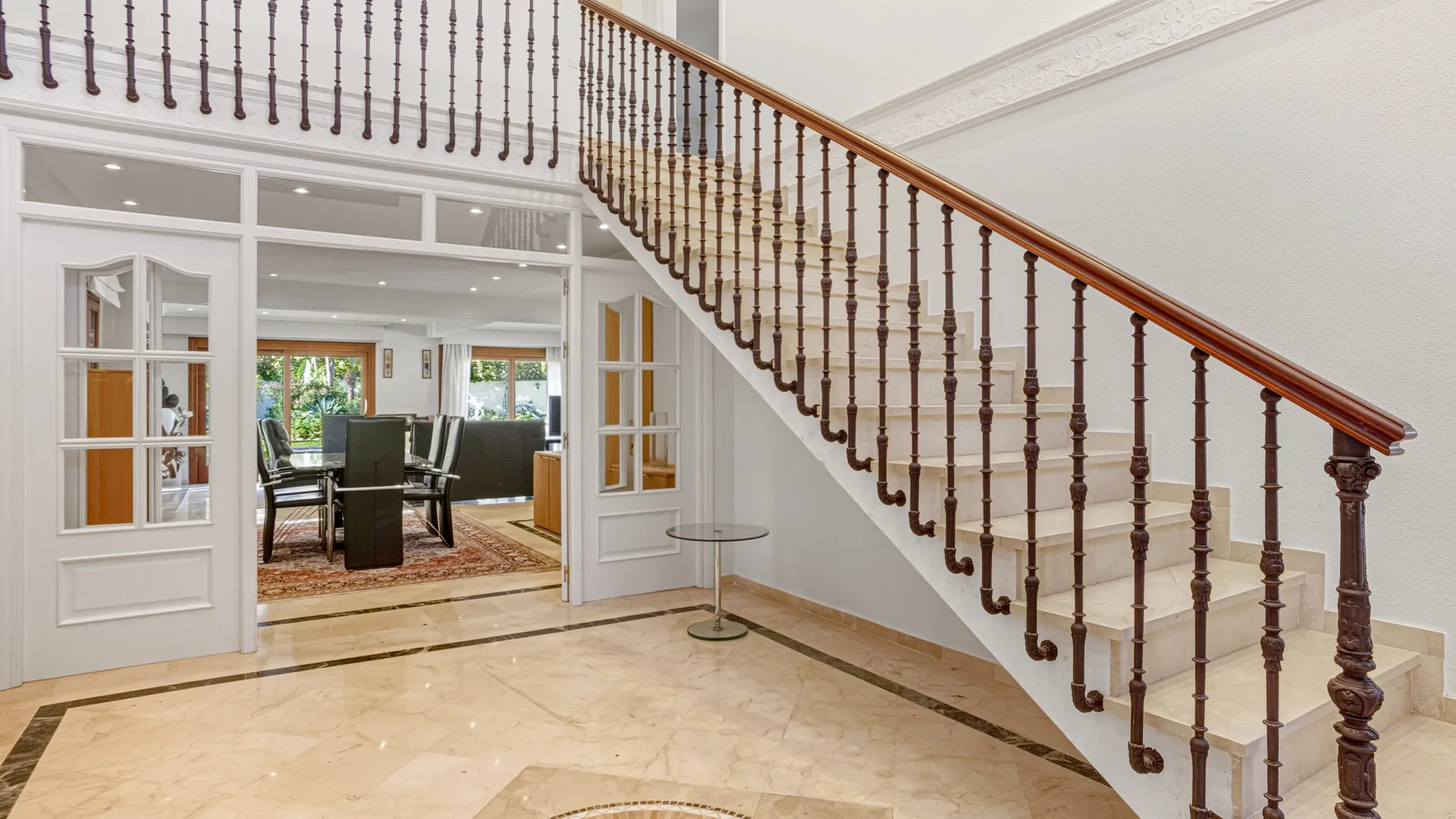 Villa a la venta de 5 dormitorios en New Golden Mile