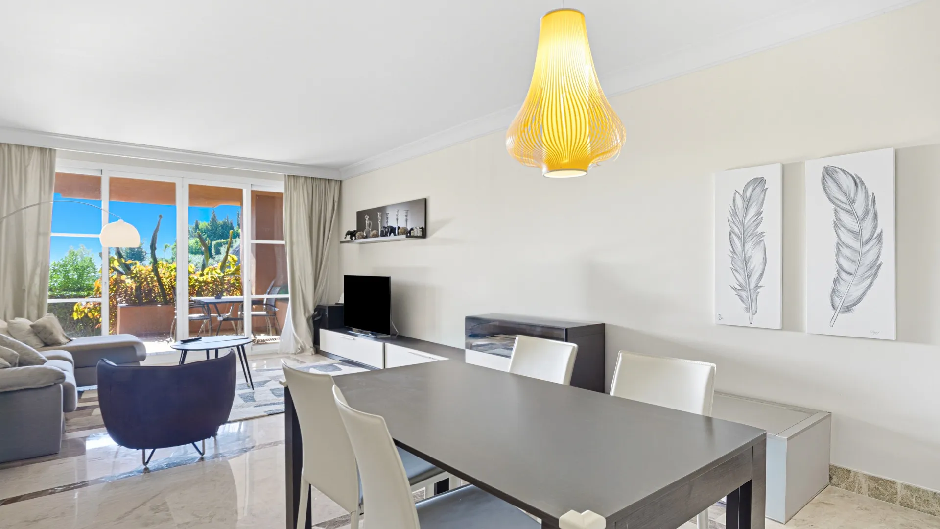 Se vende apartamento planta baja en Alminar de Marbella