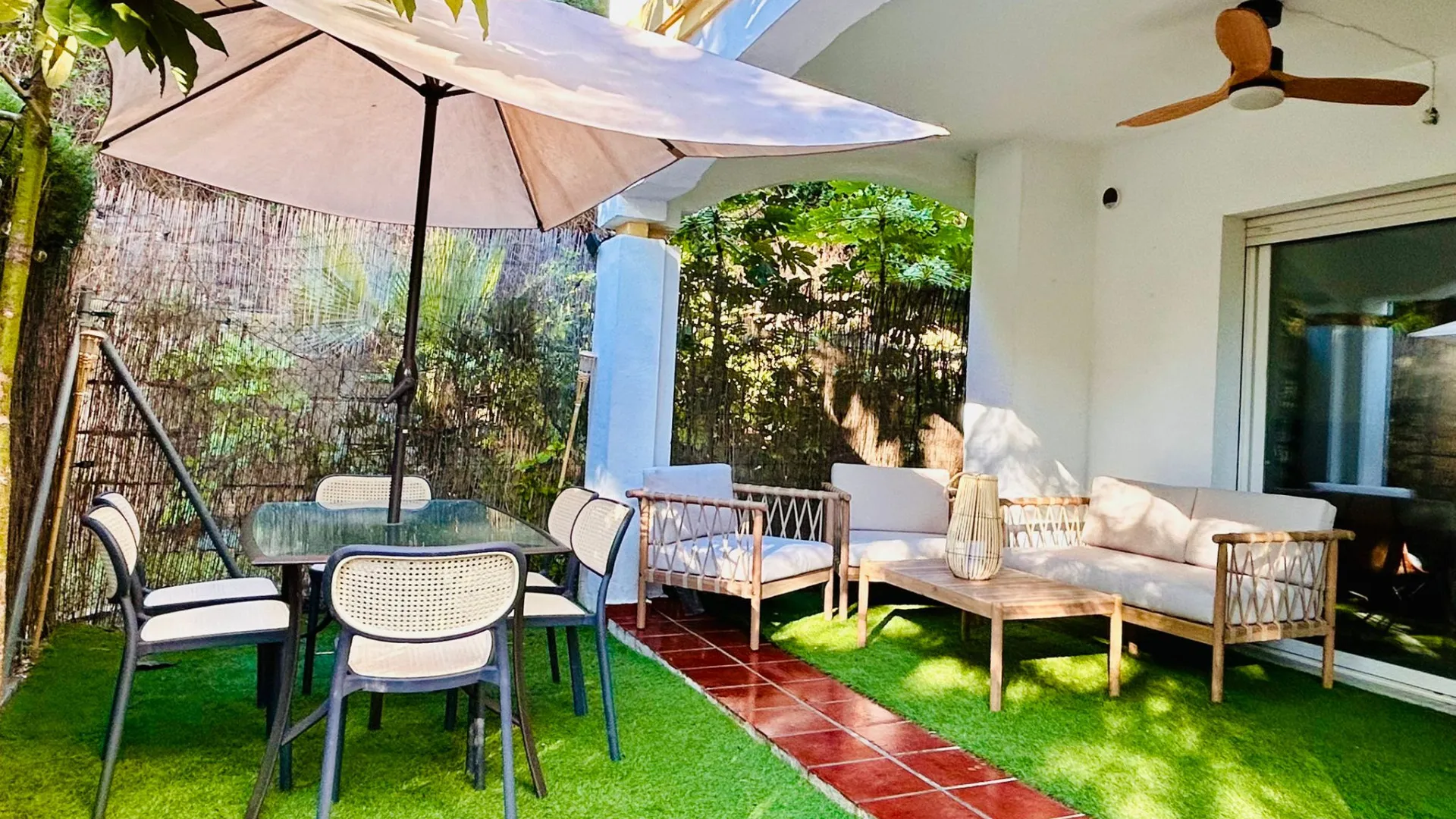 Apartamento planta baja con 2 dormitorios en venta en Hacienda Nagüeles II