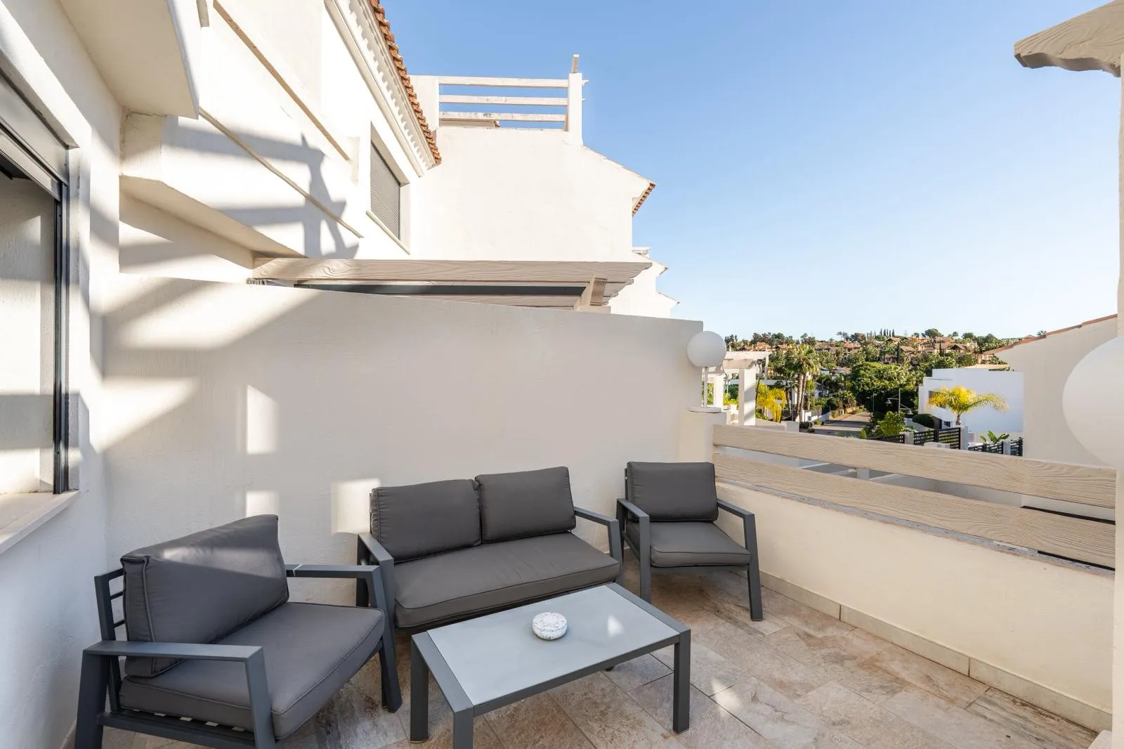 Adosado a la venta en Agra Residencial con 3 dormitorios