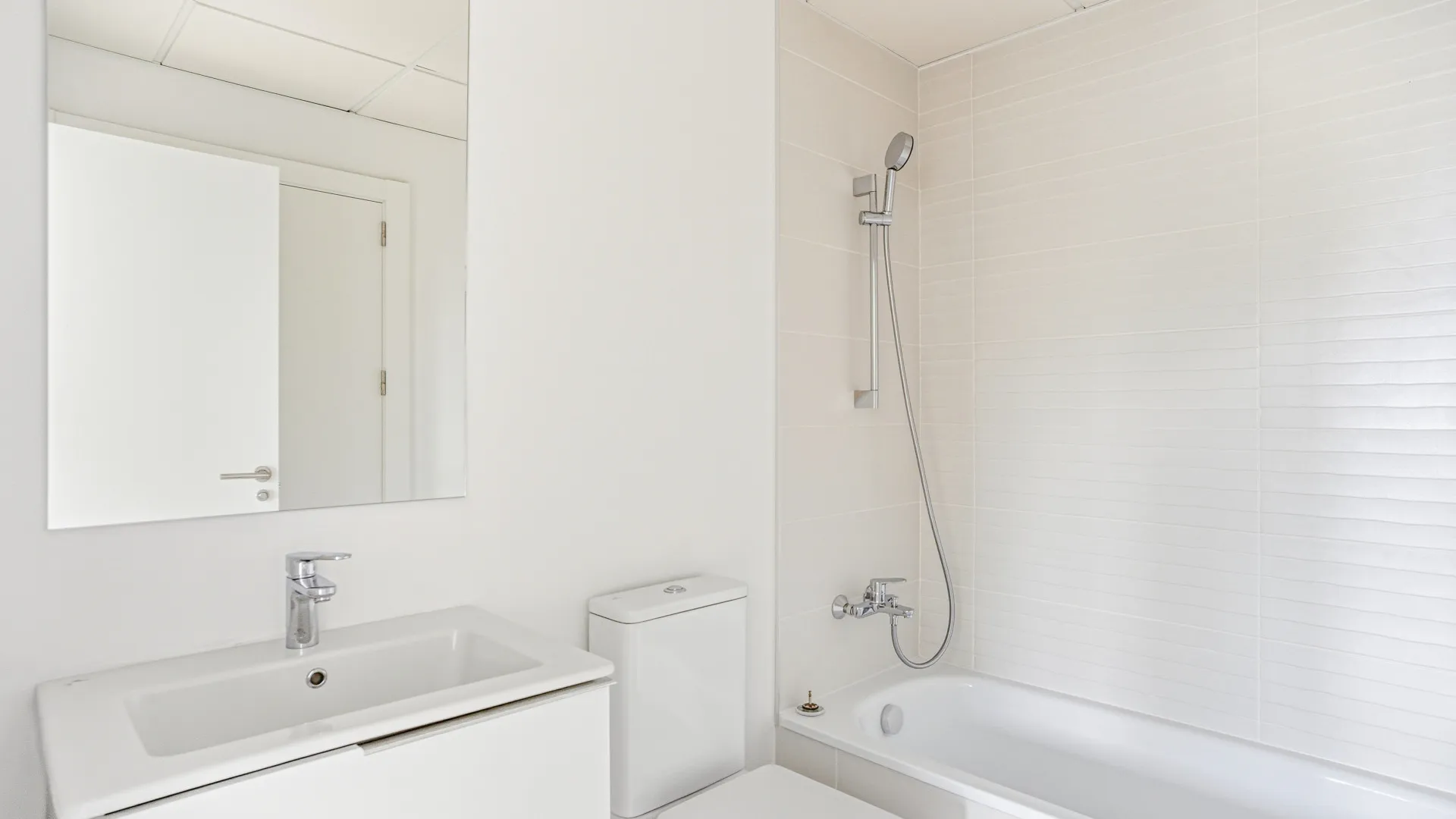 Apartment for sale in Aqua Gardens